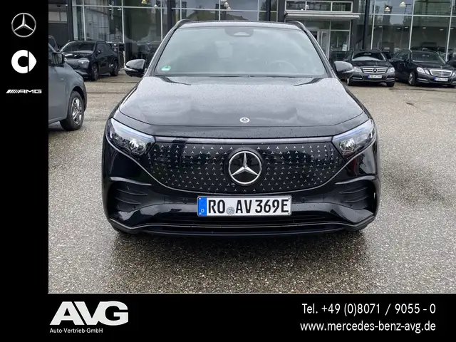 Mercedes-Benz EQA view 2