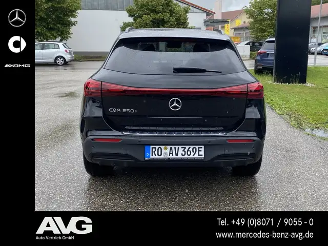 Mercedes-Benz EQA view 5