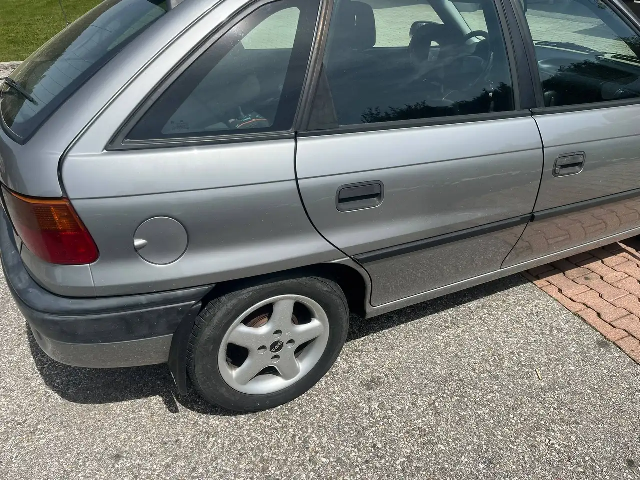 Opel Astra GLS, foto 6