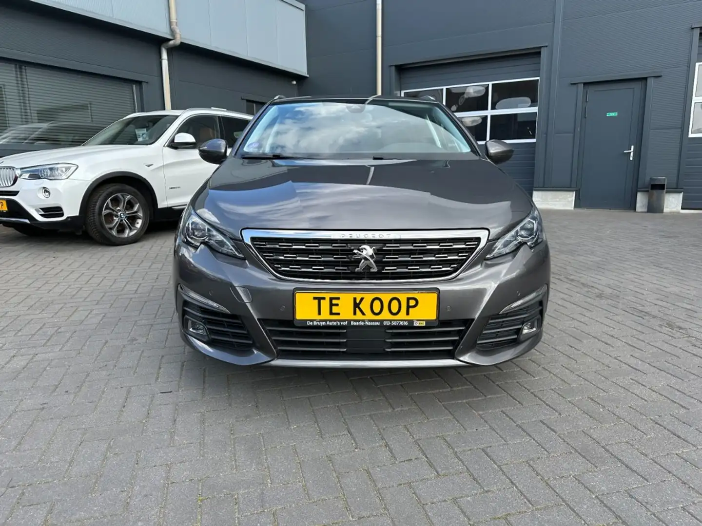 Peugeot 308 308 SW Aut. 1.2 PureTech Allure Camera Trekhaak Grau - 2