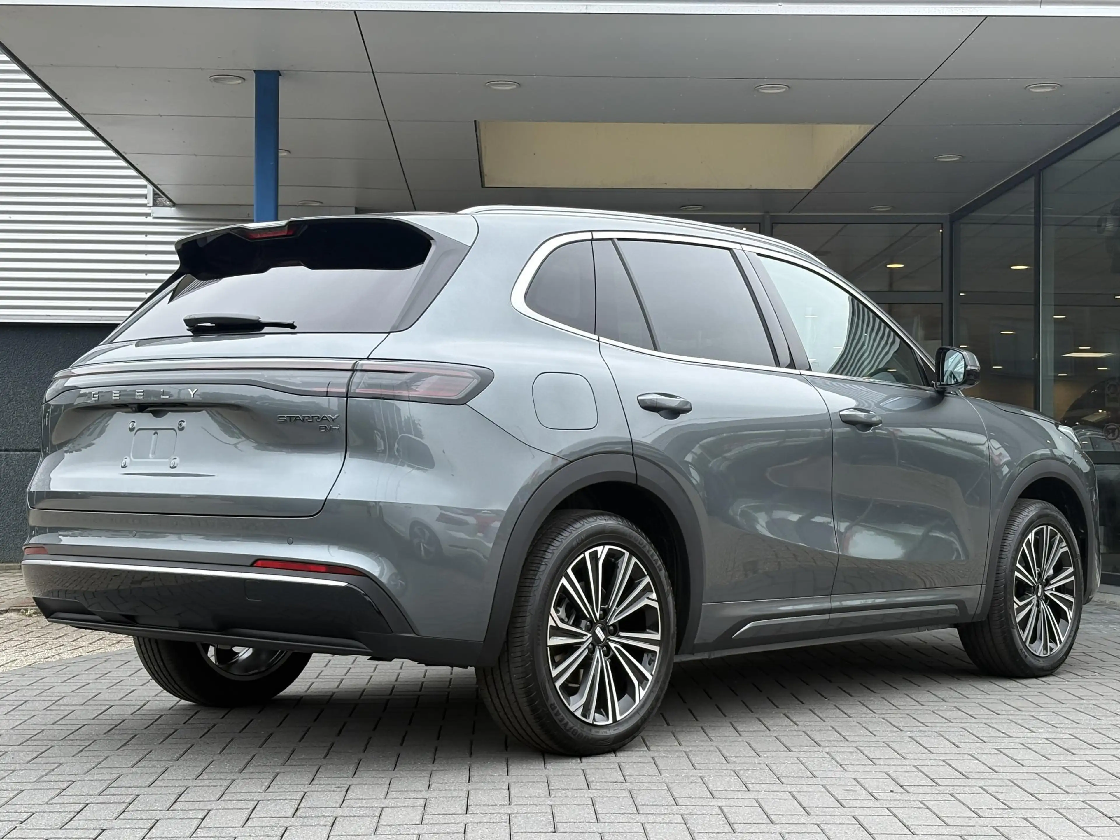 Geely Starray EM-i 1.5 Max+ 262 PK | Panorama | Stoelen voor & achter — photo 9