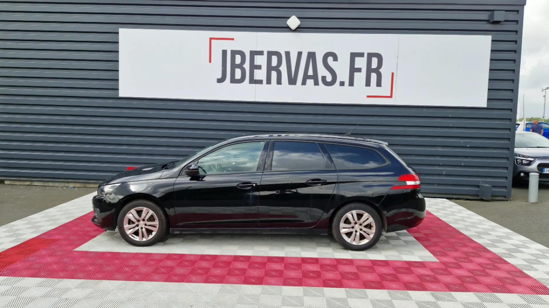 Peugeot bluehdi 130ch ss eat8 active Noir - 2
