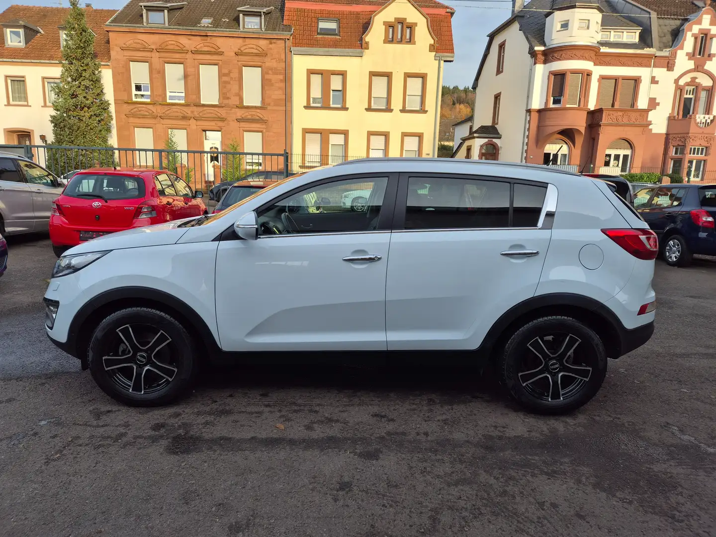 Kia Sportage Attract 2WD "1 Hand, TÜV/AU neu, Leder, Navi" " Blanc - 1
