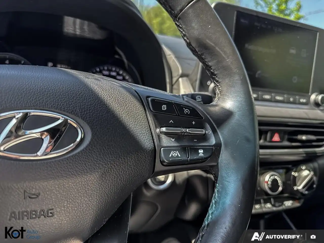 Hyundai KONA снимка Hyundai KONA