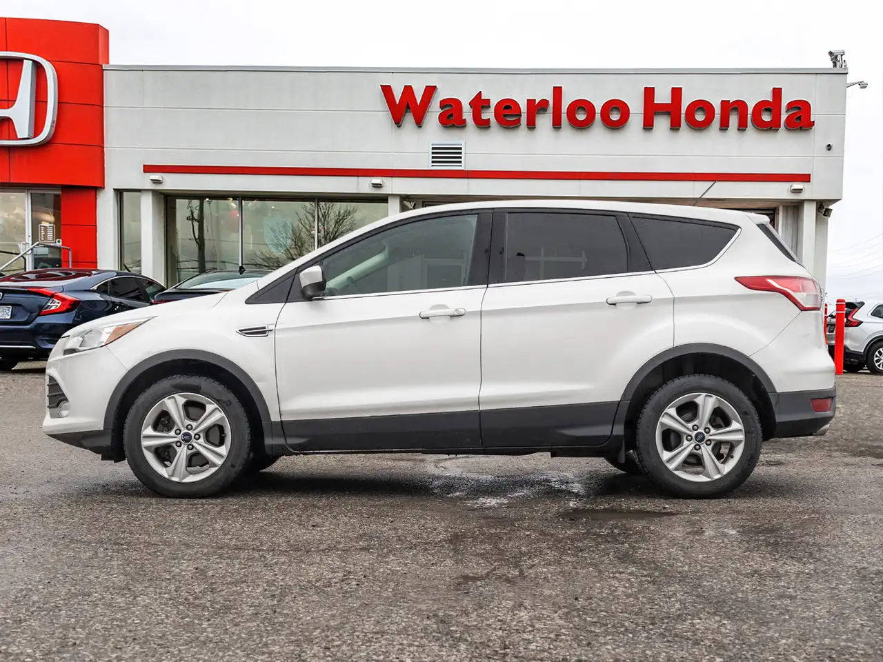 Ford Escape снимка Ford Escape