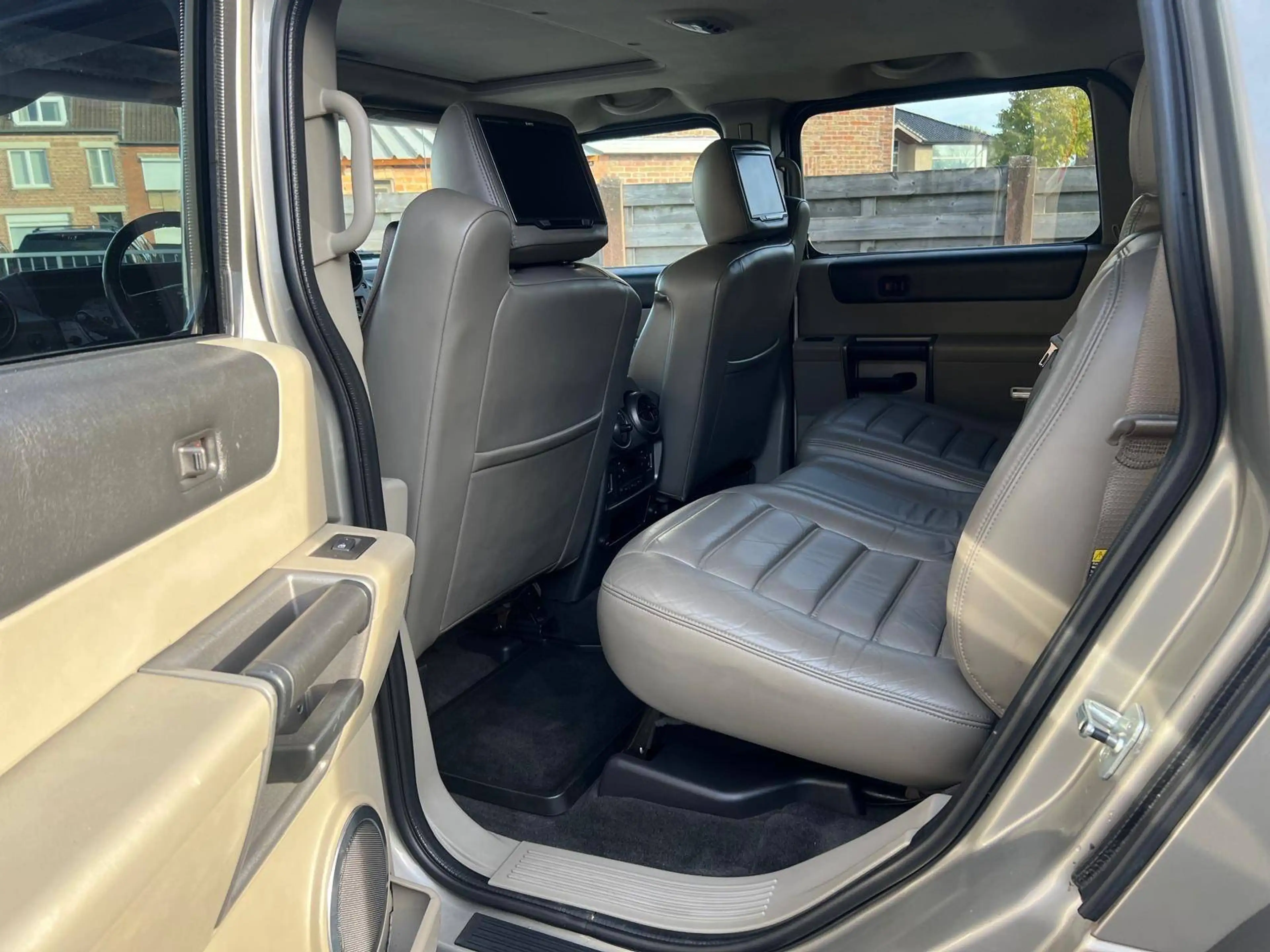 HUMMER H2 6.0 i — photo 9