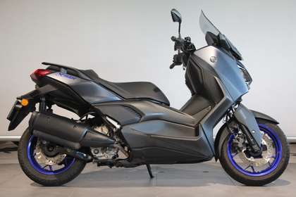 Yamaha X-Max 300