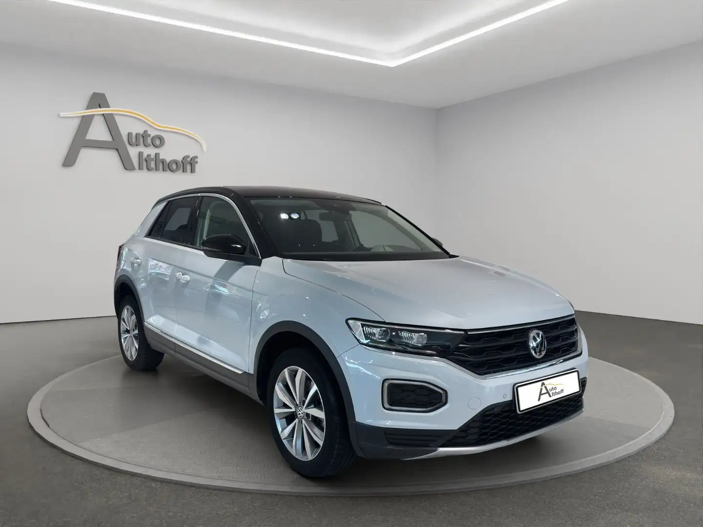 Volkswagen T-Roc 1.5TSI DSG 1.HD ACC LED LANE PARK EHECK Plateado - 1
