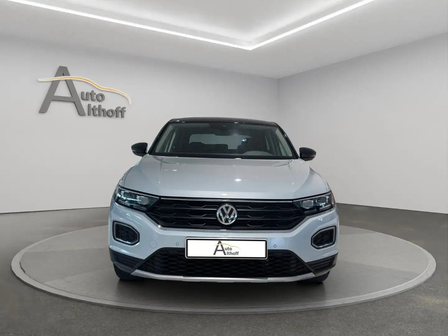 Volkswagen T-Roc 1.5TSI DSG 1.HD ACC LED LANE PARK EHECK Plateado - 2
