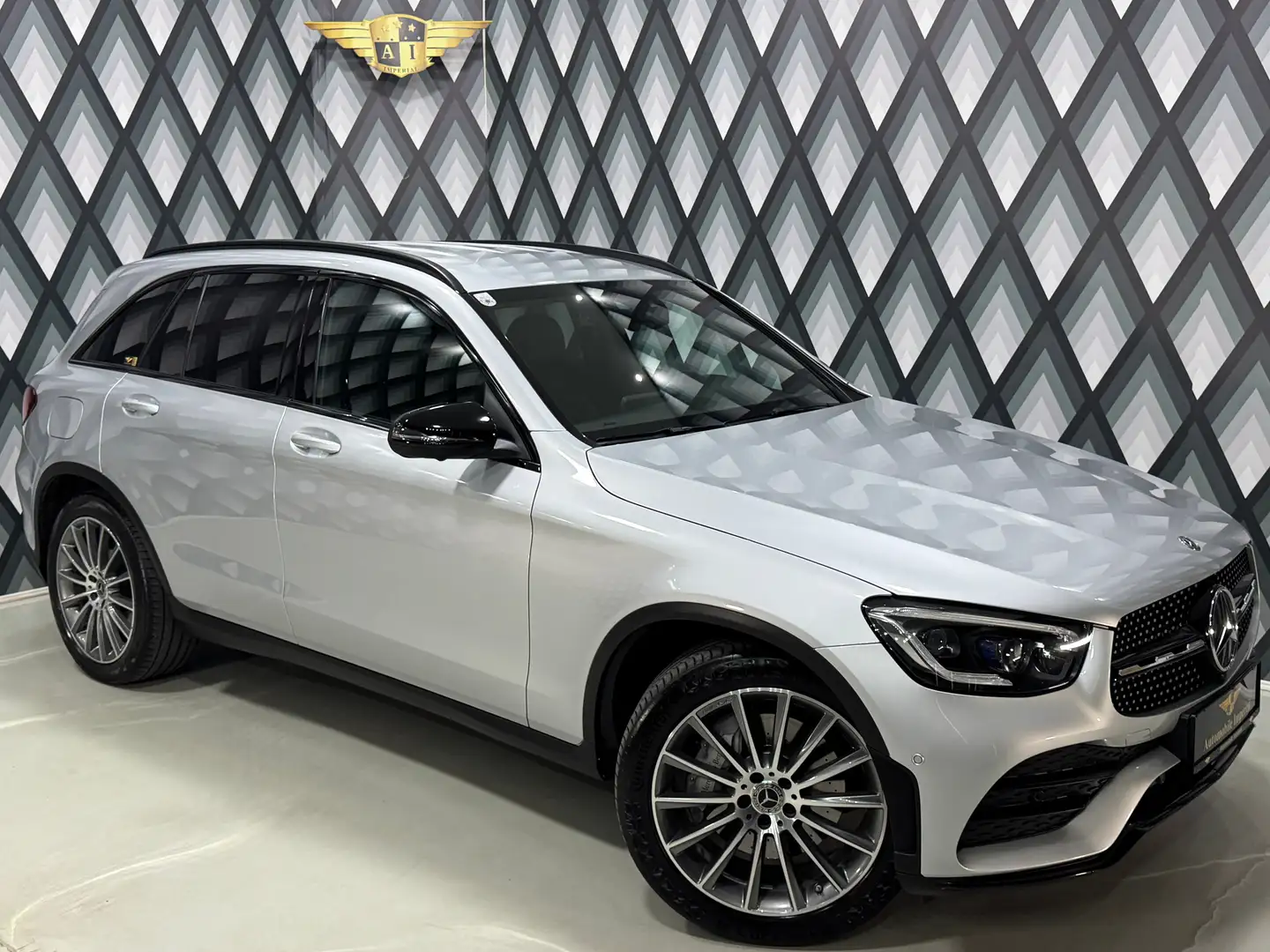 Mercedes-Benz GLC 220 d 4MATIC // AMG LINE // MULTIBEAM // AHK // Zilver - 1