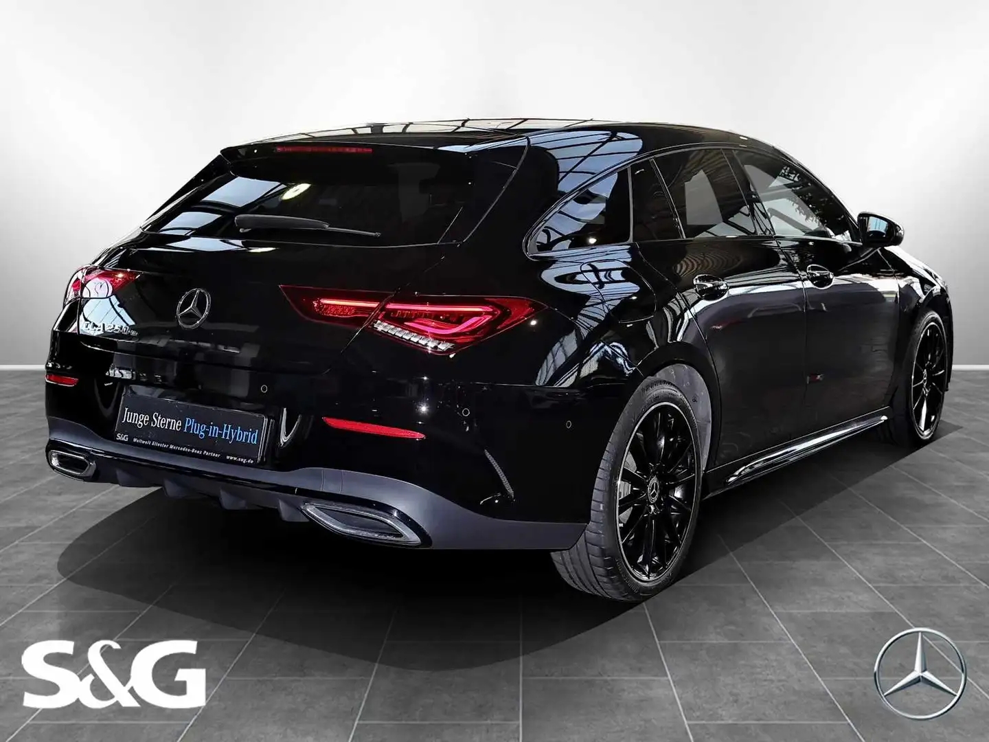Mercedes-Benz CLA 250 e AMG PANO+DISTRONIC+19" Schwarz - 2