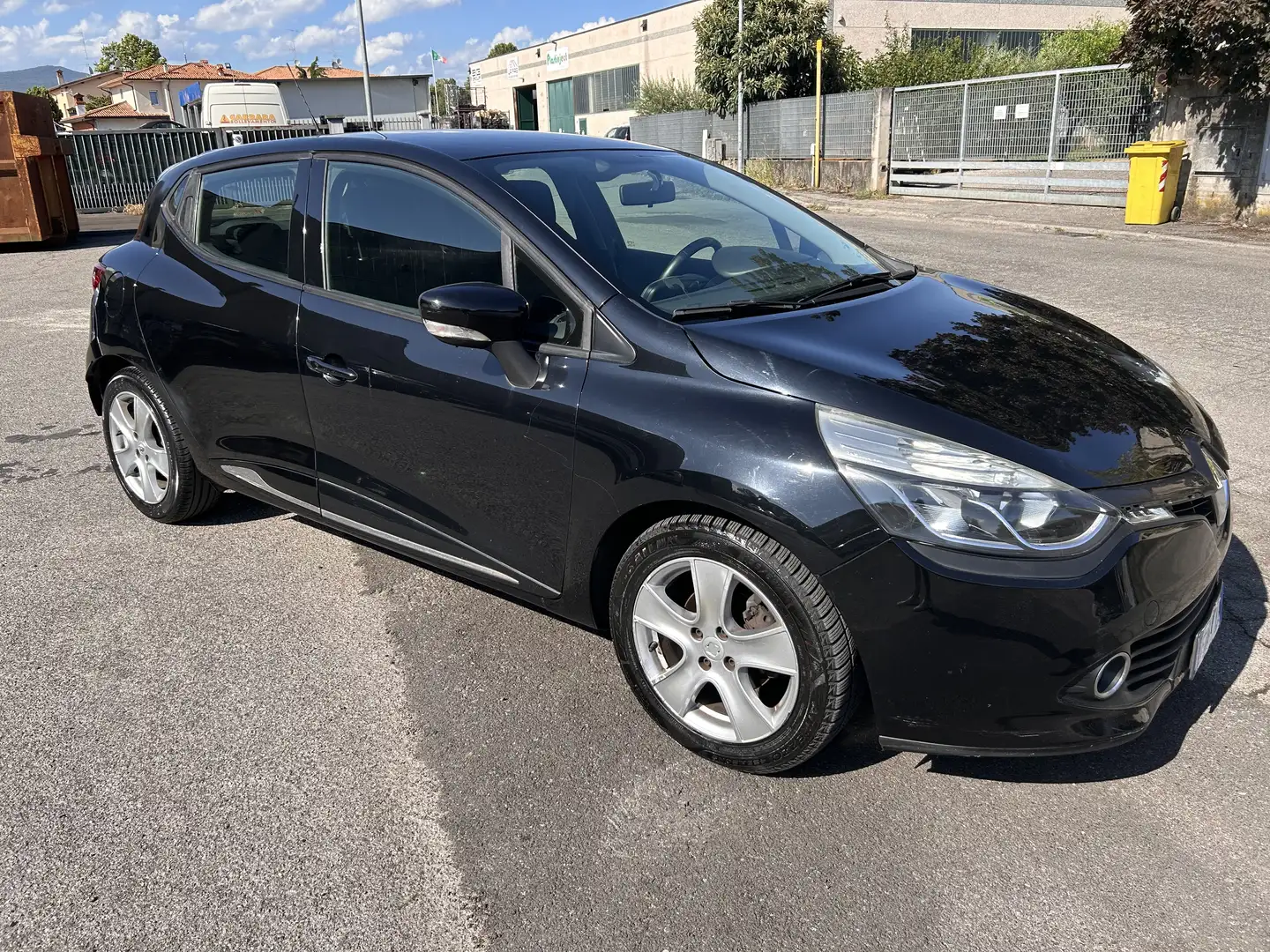 Renault Clio 5p 1.2 75 cv neopatentati - 2