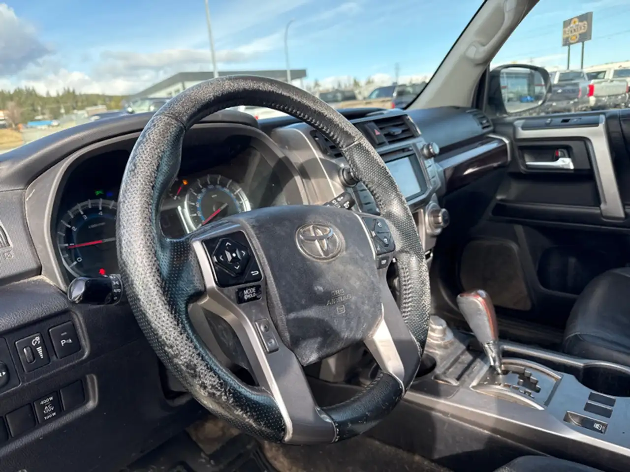 Toyota 4-Runner снимка Toyota 4-Runner