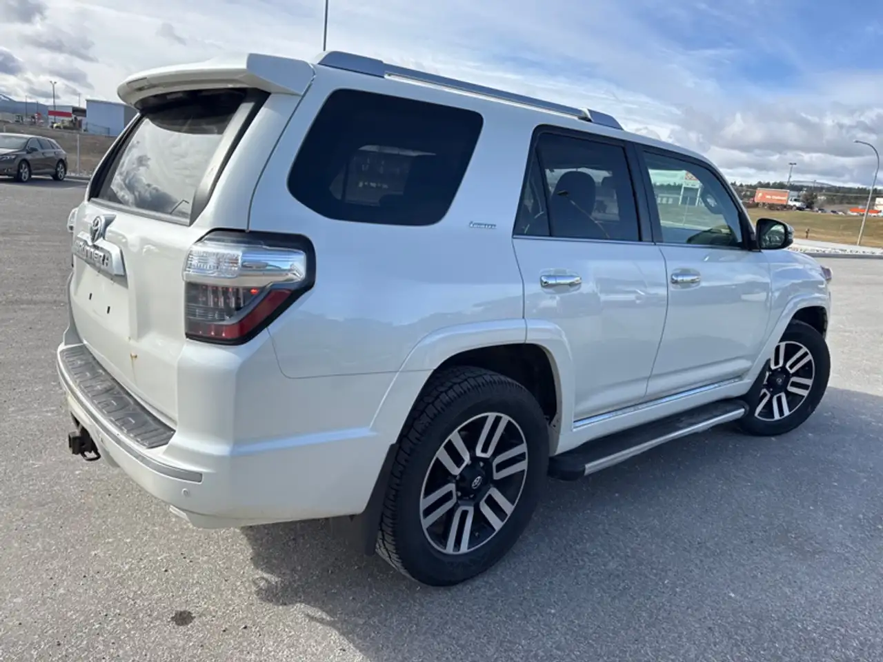 Toyota 4-Runner снимка Toyota 4-Runner