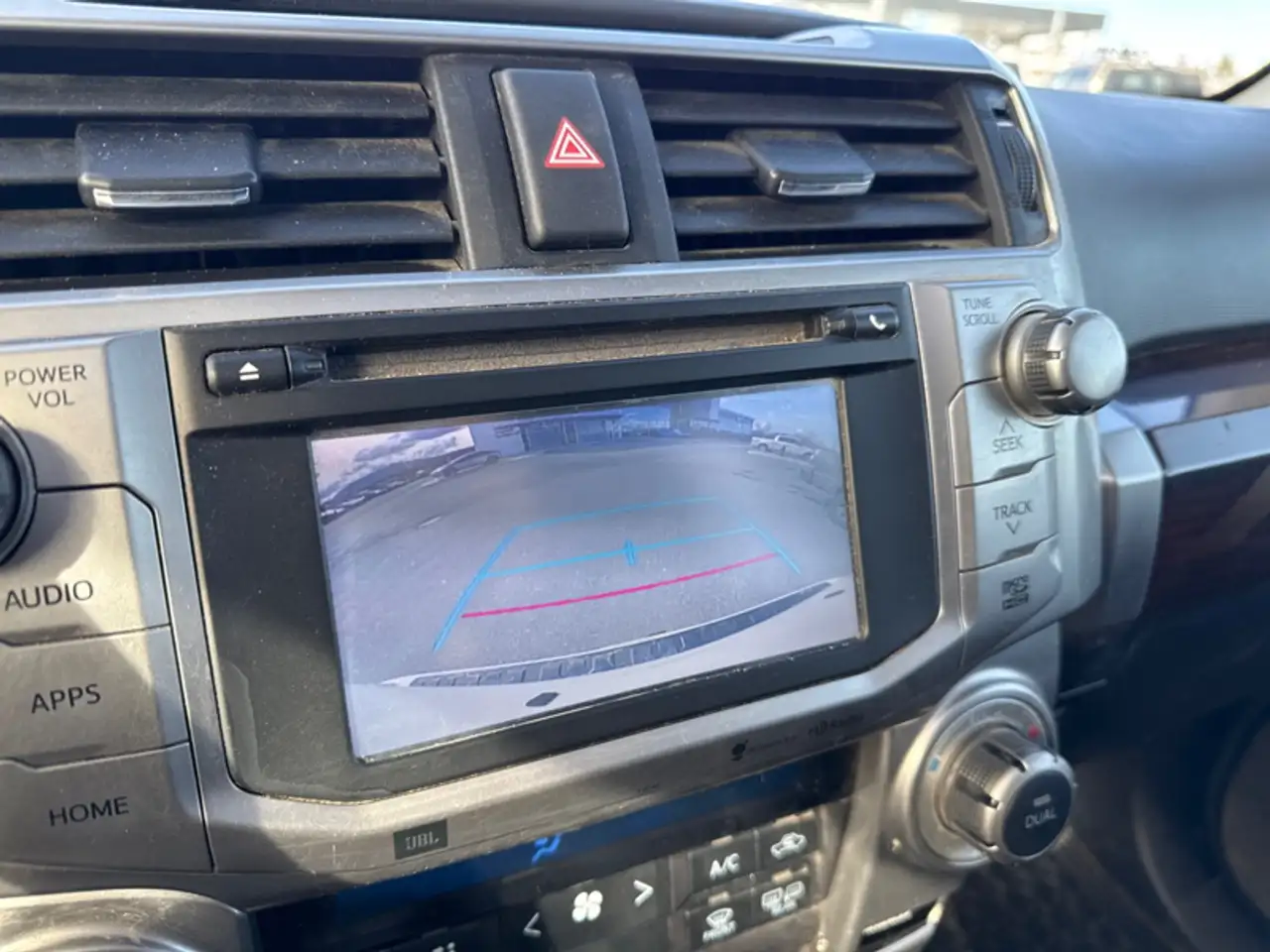 Toyota 4-Runner снимка Toyota 4-Runner