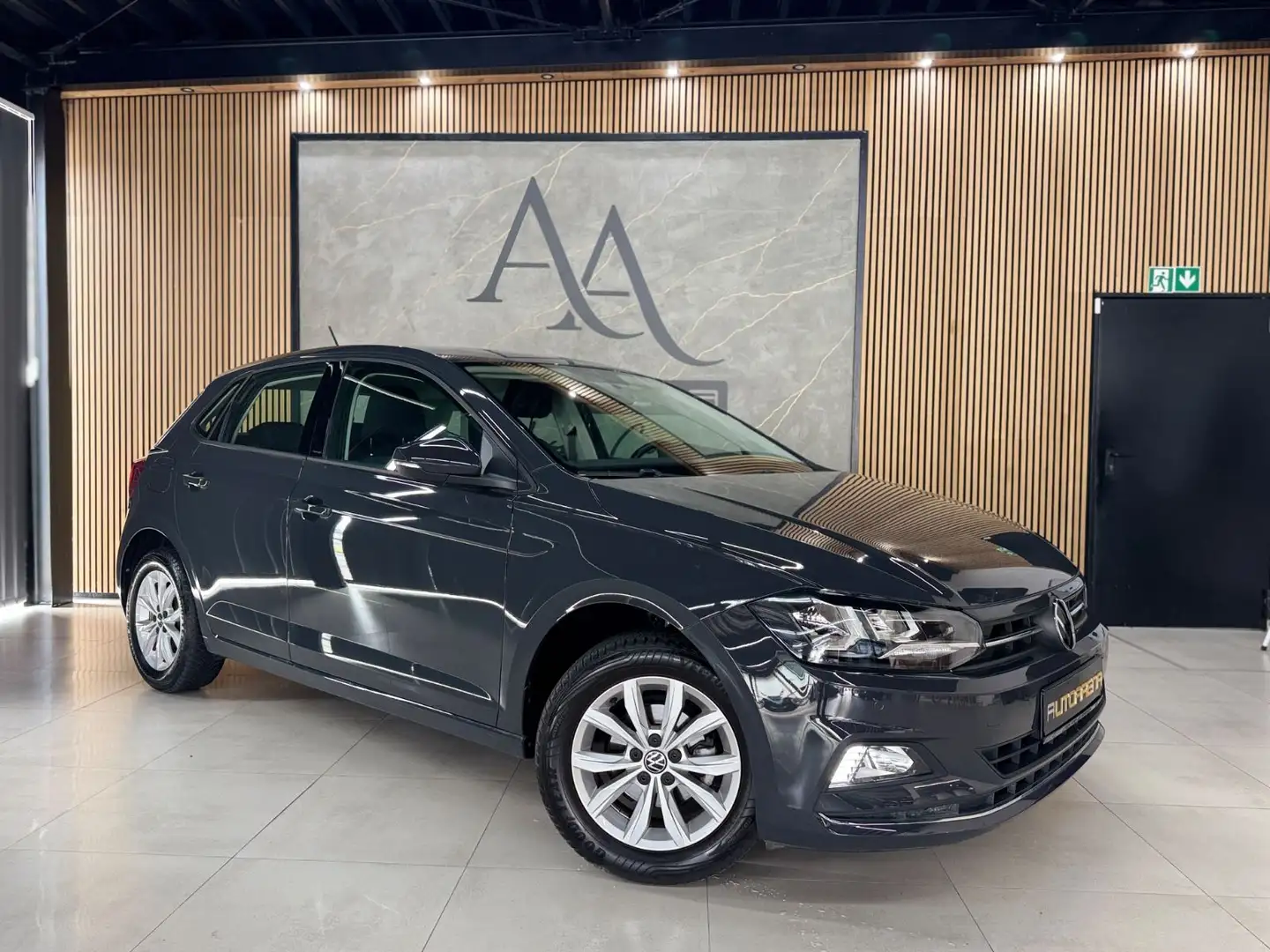 Volkswagen Polo 1.0 TSI Highline*KLIMA*PDC*SITZHZG*APP-CON* Grijs - 1