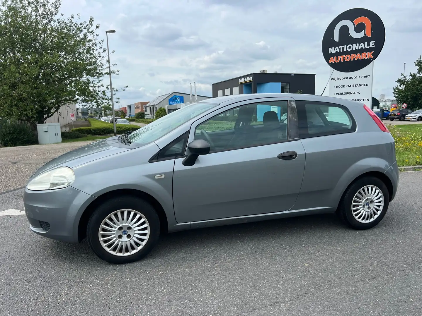 Fiat Grande Punto 2006 * 1.2 Sportsound * AIRCO * LMV * ELEC. RAMEN Grijs - 2