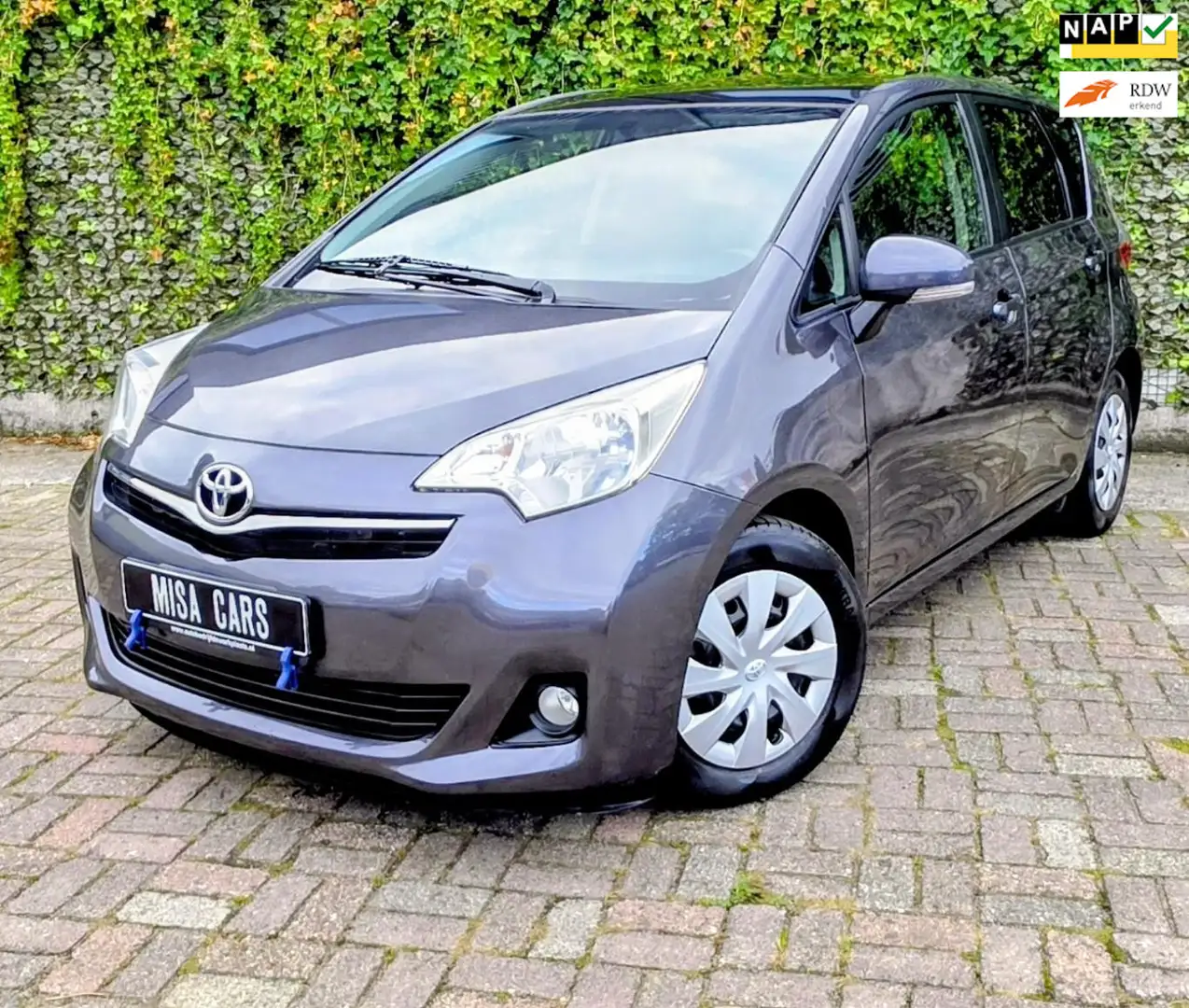 Toyota Verso-S 1.3 VVT-i Aspiratio Pana Trekhaak NW APK NL Auto L Gris - 1