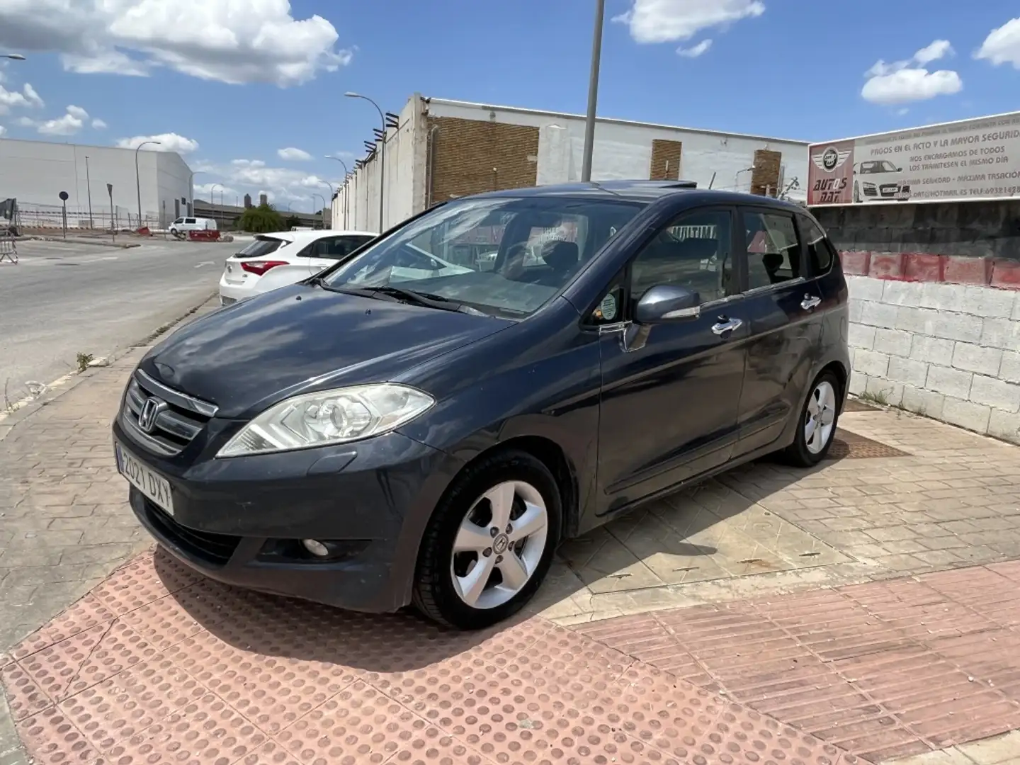 Honda FR-V 2.2i-CTDi Executive Grijs - 2
