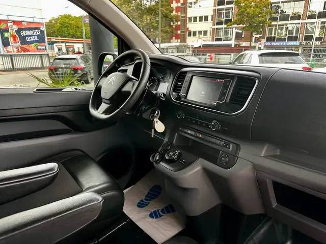 Citroen Jumpy view 19