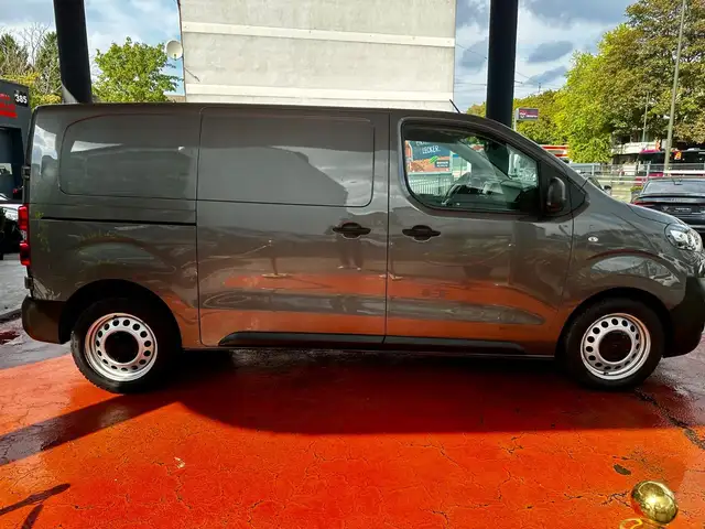 Citroen Jumpy view 2