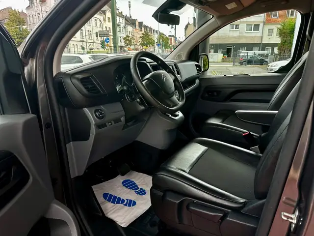 Citroen Jumpy view 11