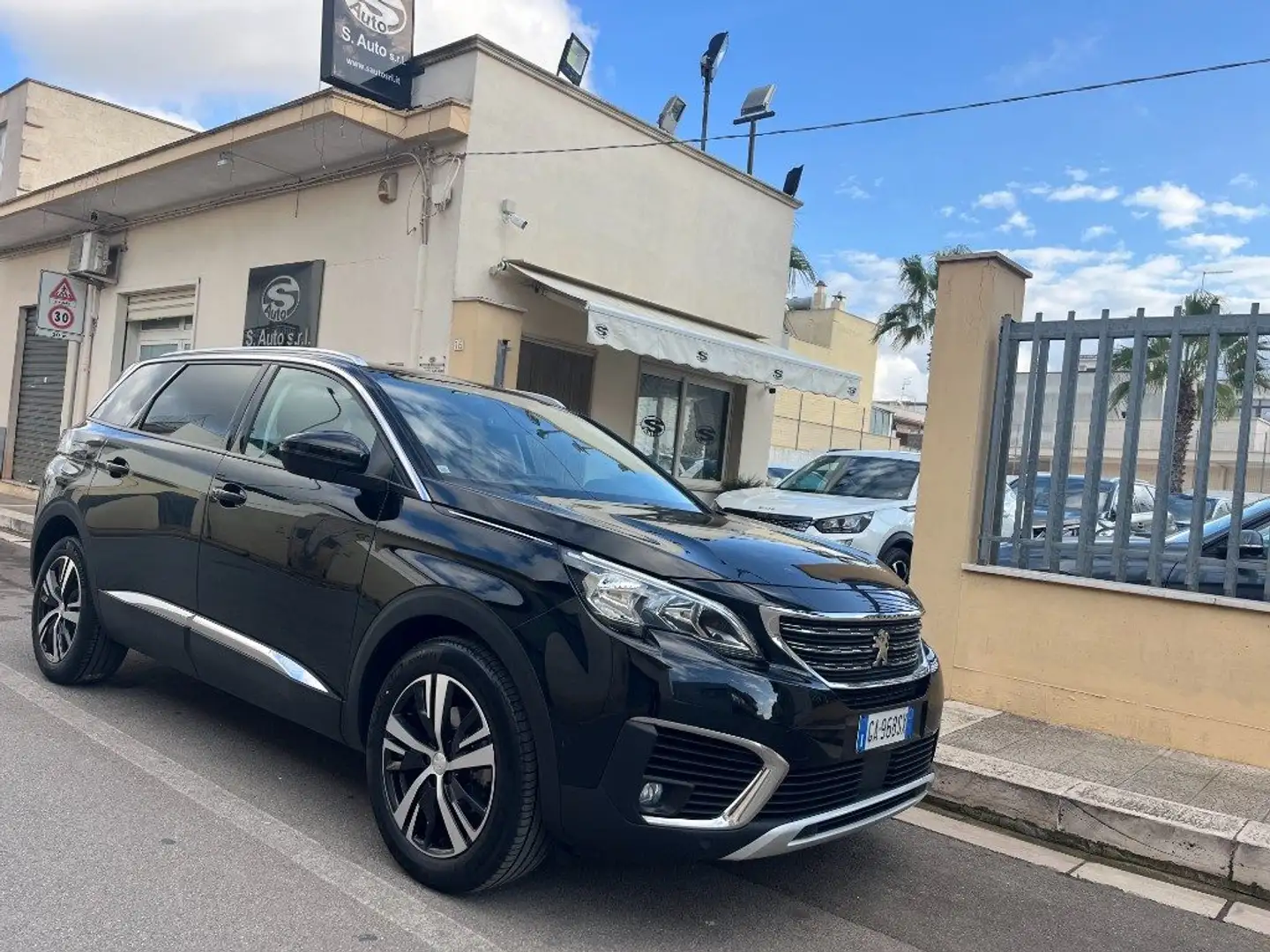 Peugeot 5008 BlueHDi 130 EAT8 Allure Noir - 1