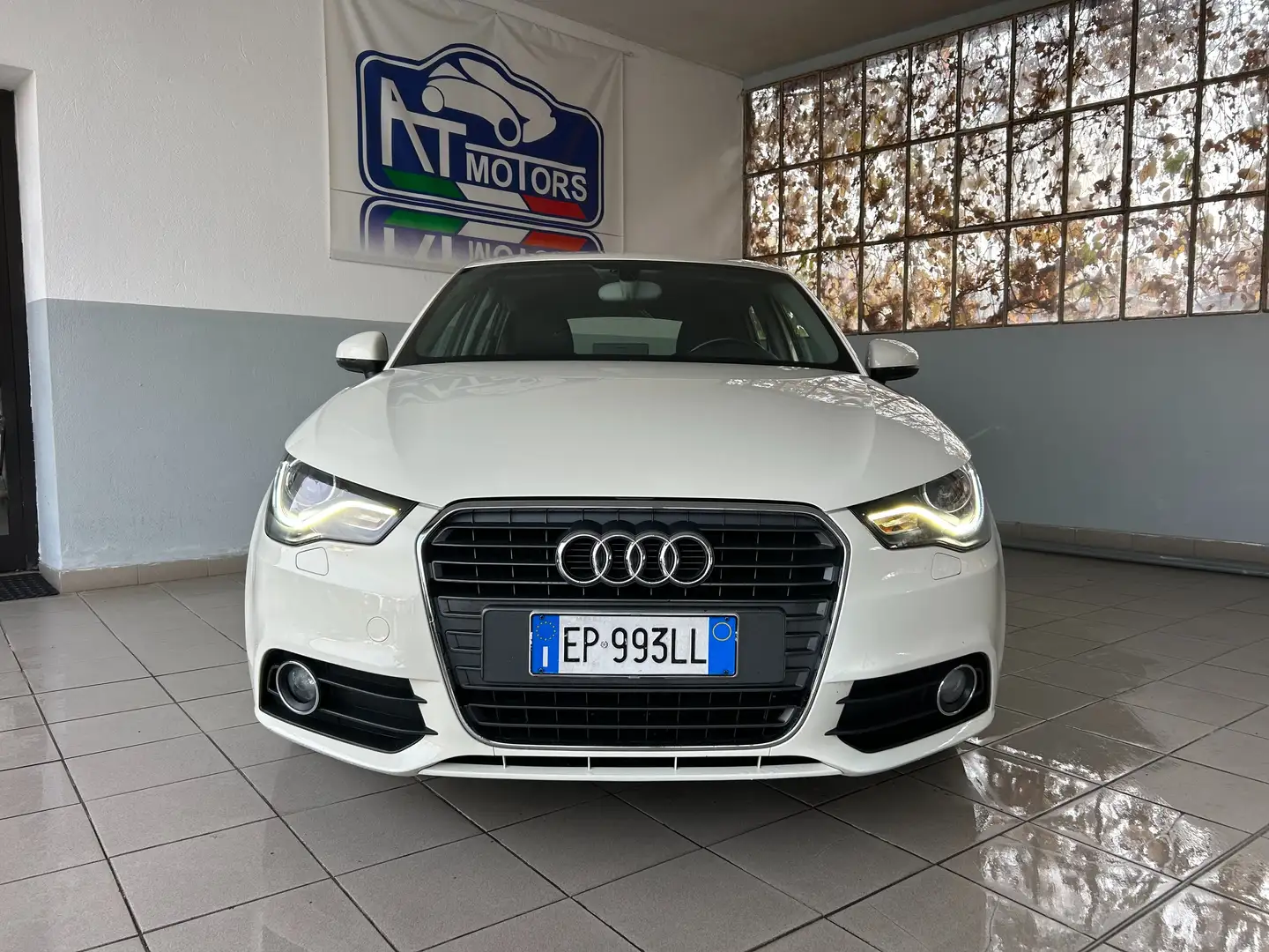 Audi A1 Sportback SPB 1.2 tfsi Ambition 85CV Bianco - 2