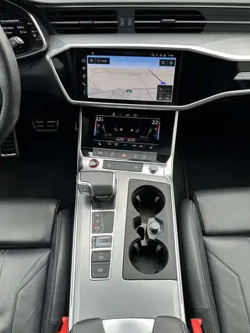 Audi S6 Avant view 13