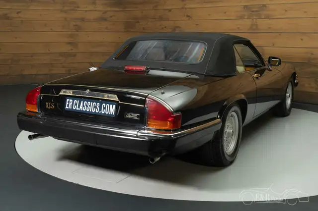 Jaguar XJS view 13
