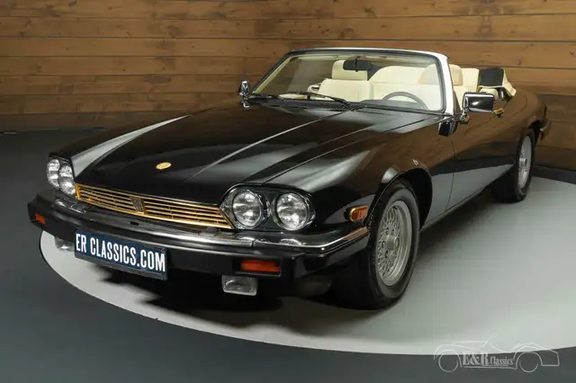 Jaguar XJS view 6