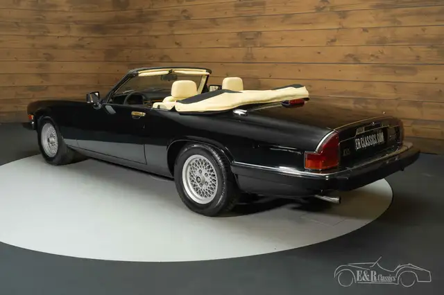 Jaguar XJS view 7