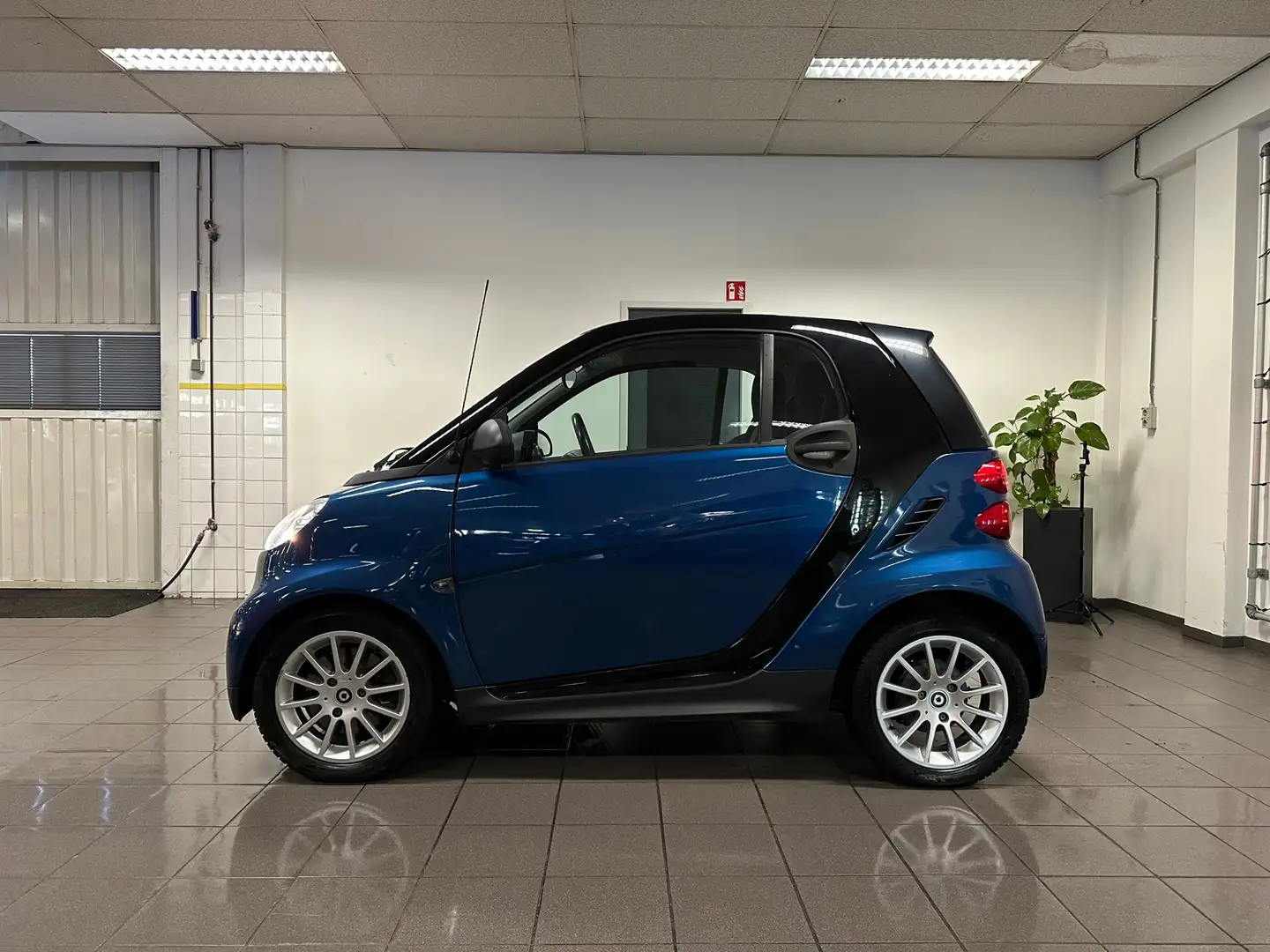 smart forTwo coupé 1.0 mhd Pure * Automaat / Airco / LM Velgen Blauw - 2