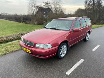 V70 2.5 Sports-Line