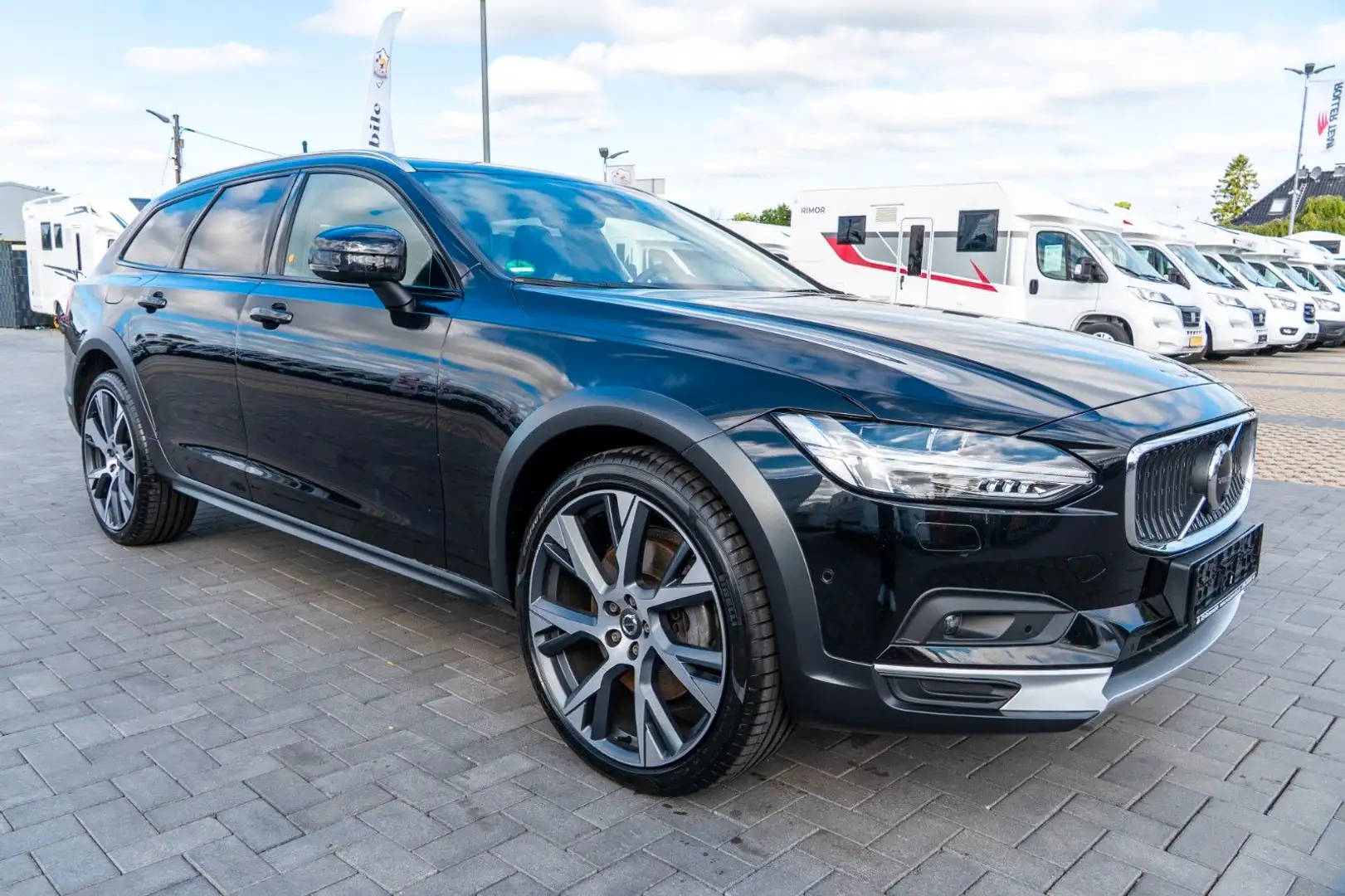 Volvo V90 Cross Country V90 AWD B&W+HEADUP+PANO+360+MASSAGE+STANDHZG Nero - 1