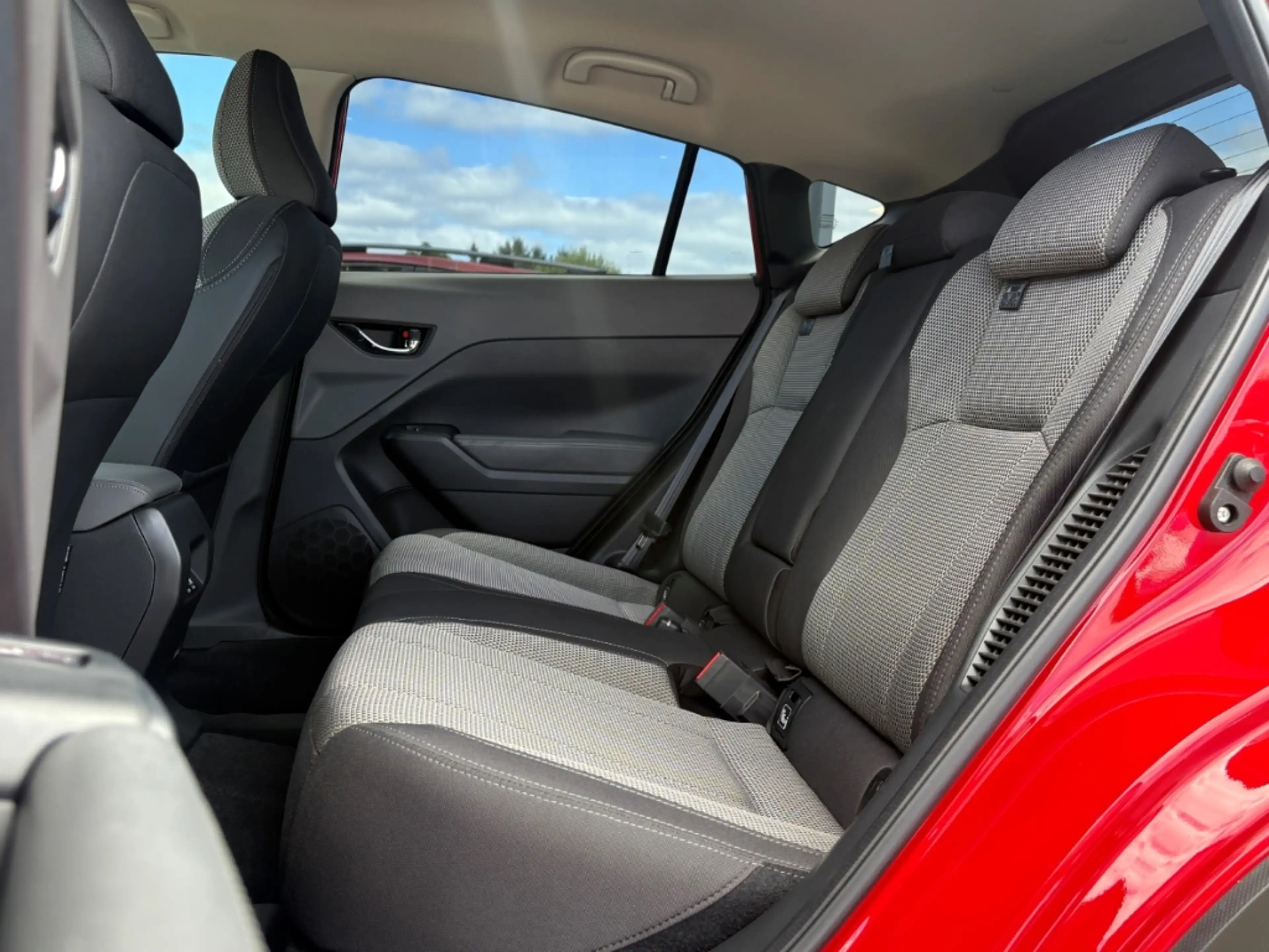 Subaru Crosstrek 2.0ie e-BOXER Active Lineartro Anhängerkupplung — photo 13