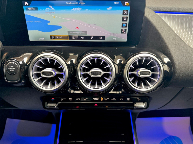 Mercedes-Benz GLA 250 e Hybrid Progressive PANO/AMBIENT/LEDER — photo 14