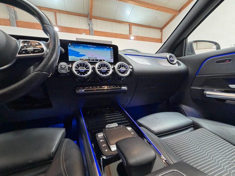 Mercedes-Benz GLA 250 e Hybrid Progressive PANO/AMBIENT/LEDER — photo 13