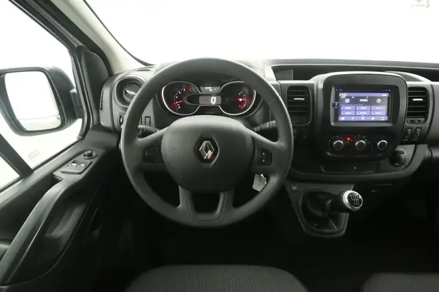 Renault Trafic view 2