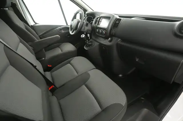 Renault Trafic view 24