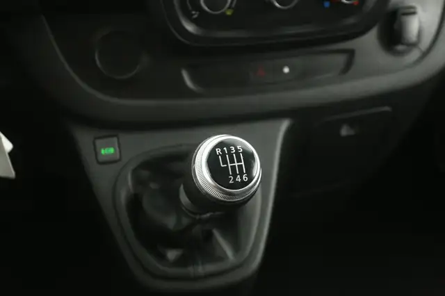 Renault Trafic view 18