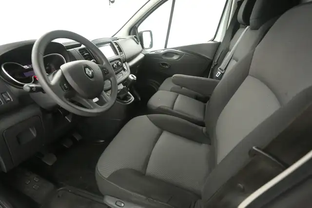 Renault Trafic view 23