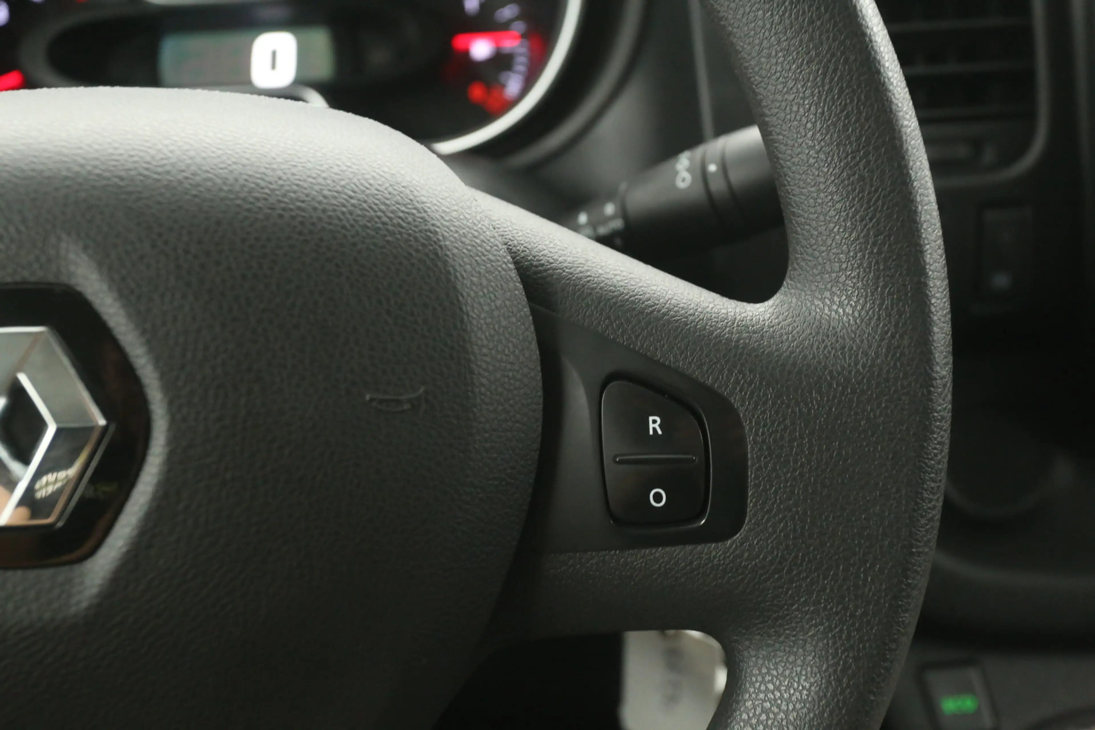 Renault Trafic 2.0 dCi L2H1 | Airco | Cruise | Camera | Carplay | — photo 17