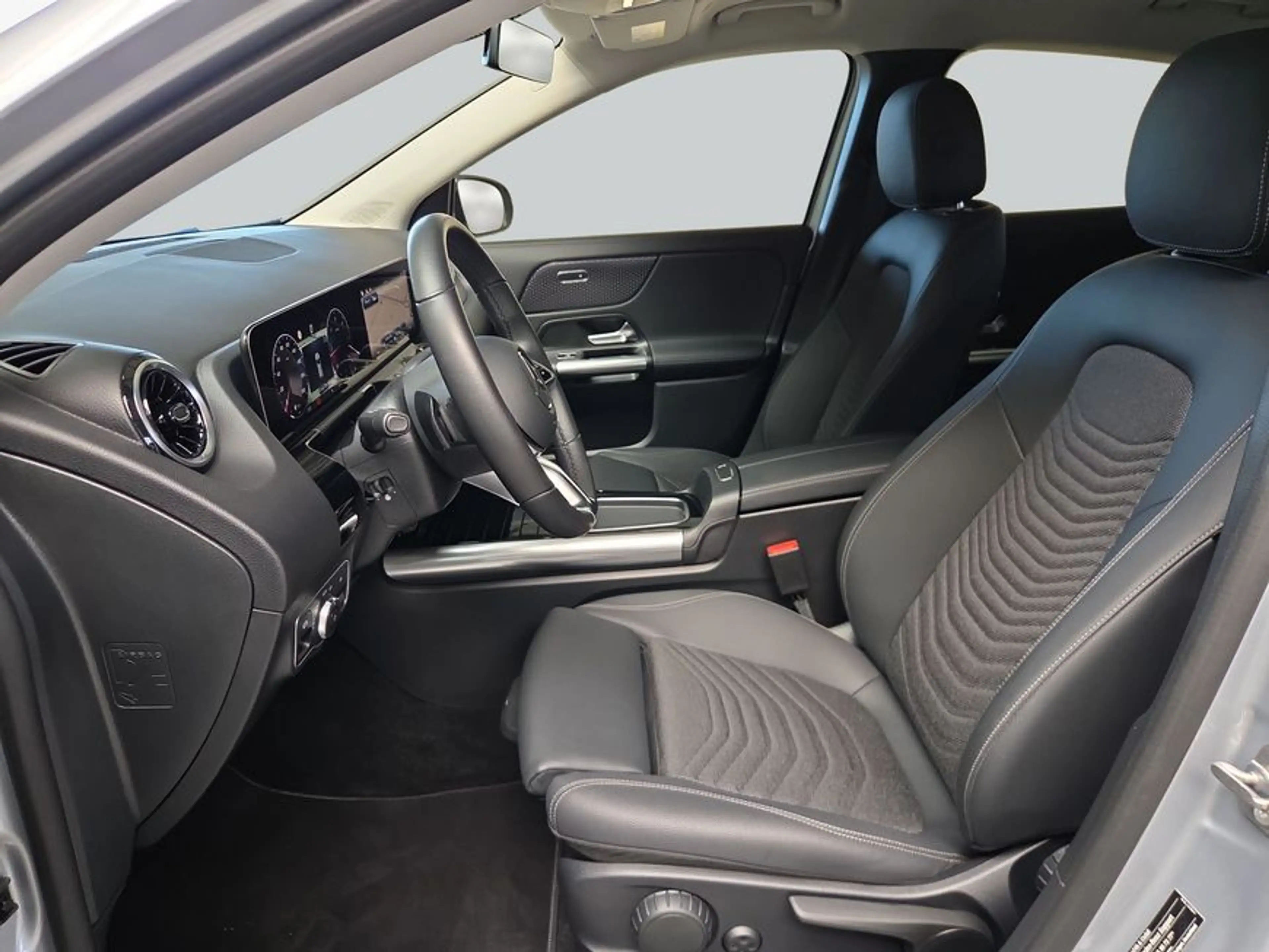 Mercedes-Benz GLA 200 GLA — photo 10