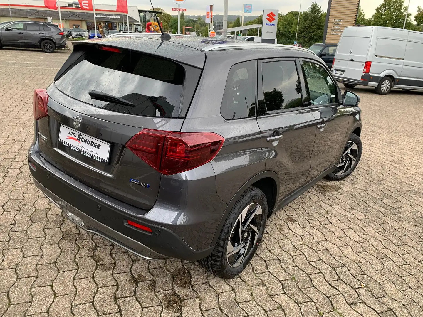 Suzuki Vitara 1.4 Boosterjet Hybrid Comfort + Grau - 2