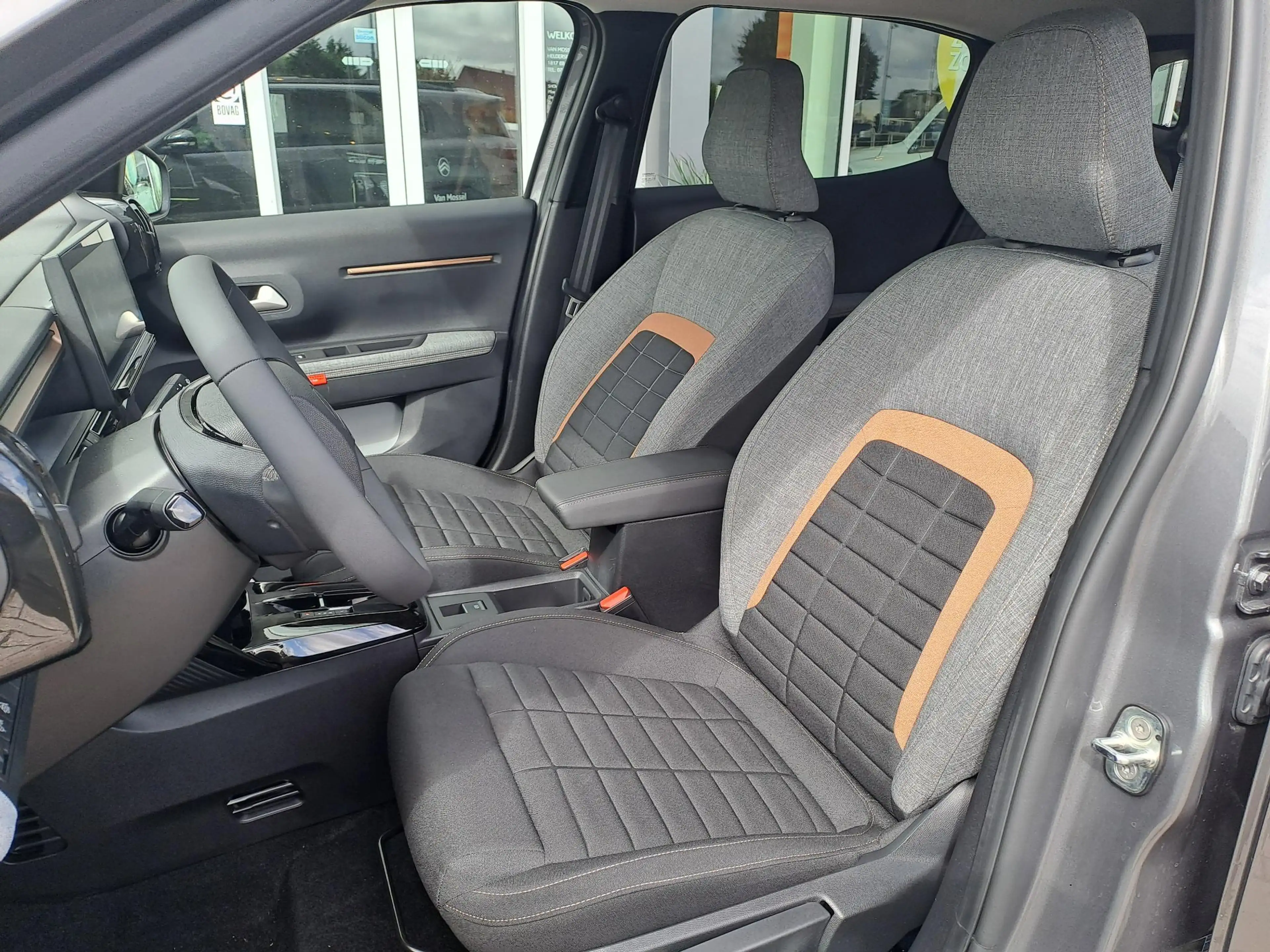 Citroen C3 Aircross Ë-C3 Plus 113pk Extended Range 54 kWh — photo 2
