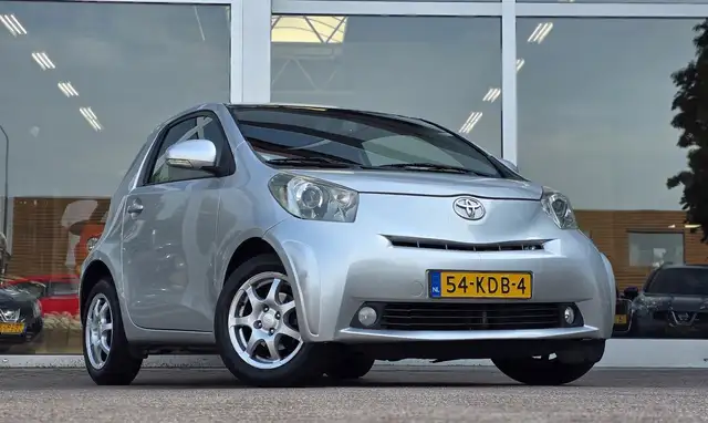 Toyota Iq view 2