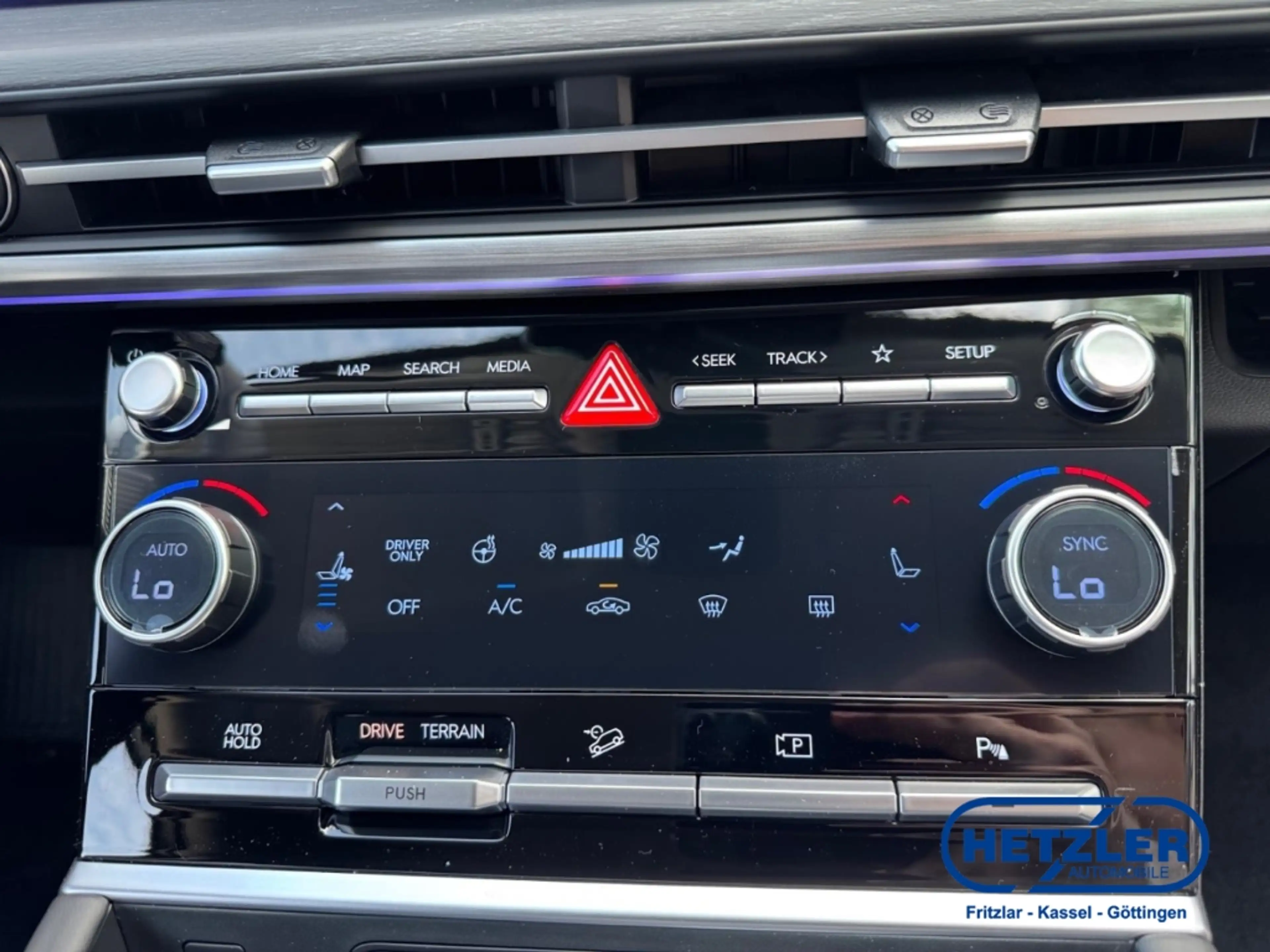 Hyundai SANTA FE 1.6 T-GDI Hybrid 176 kW 4WD Signature Niveau Navi — photo 15