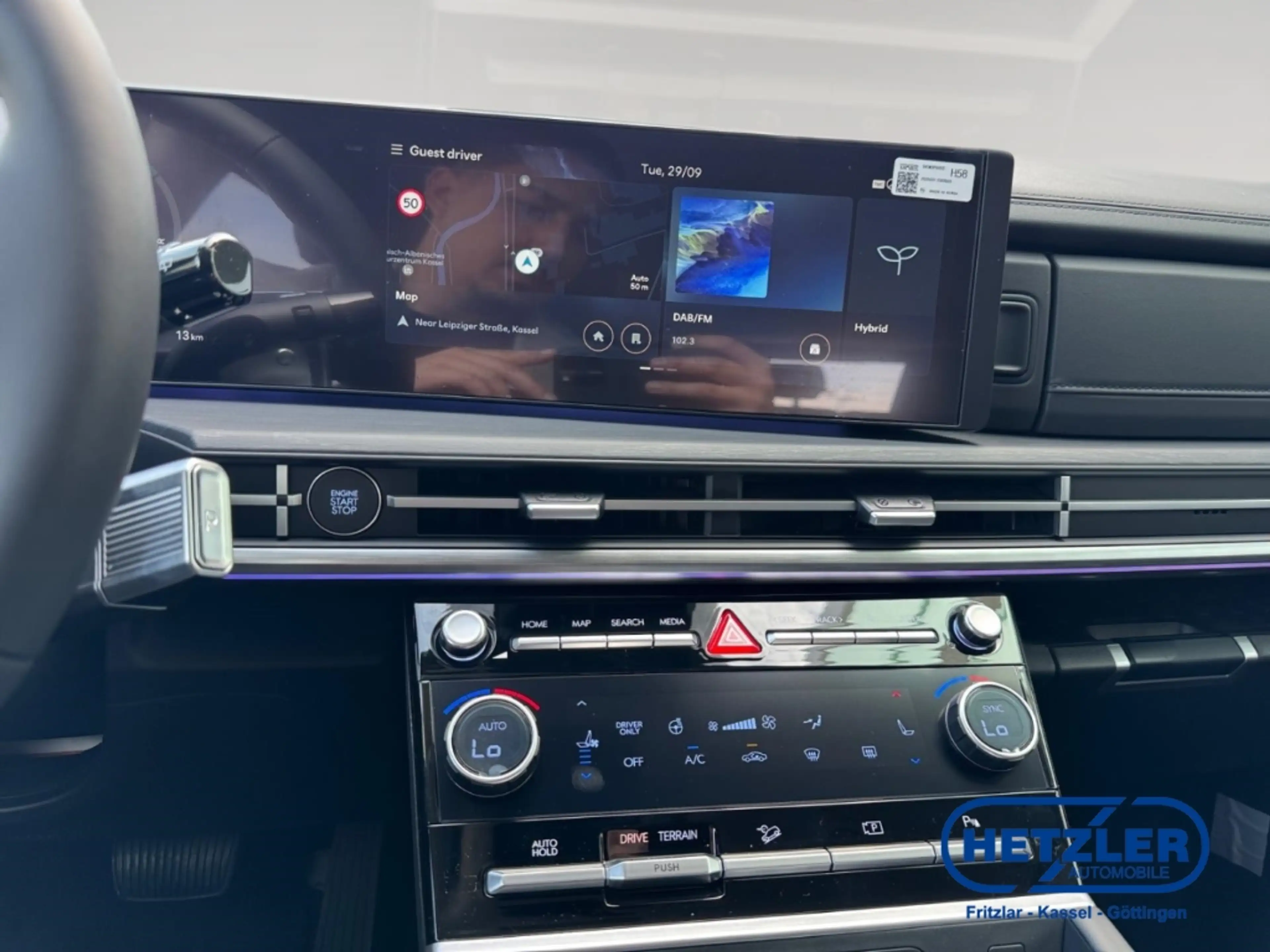 Hyundai SANTA FE 1.6 T-GDI Hybrid 176 kW 4WD Signature Niveau Navi — photo 9