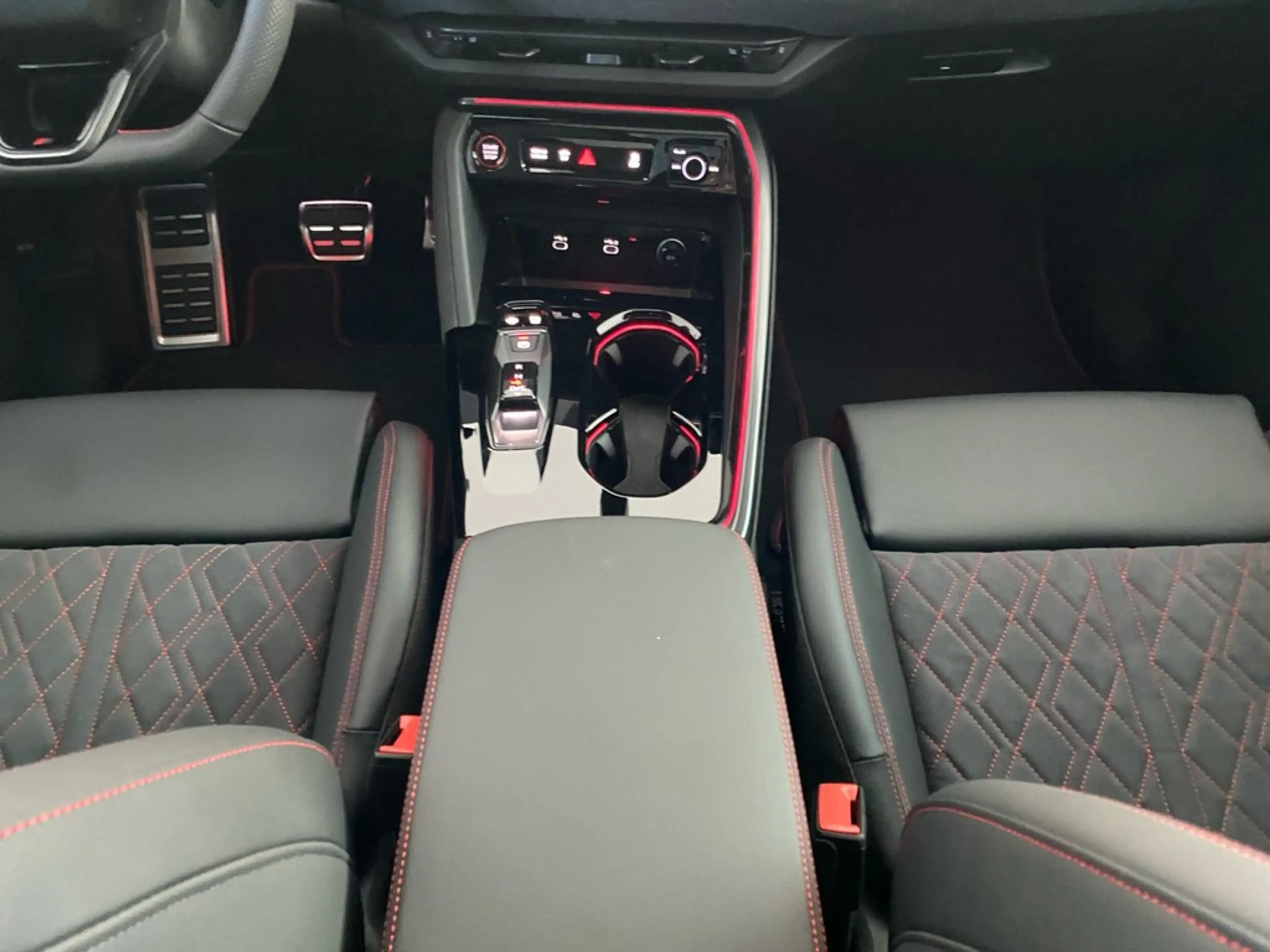 Audi Q5 Sportback e-hybrid quattro 270 kW HUD+PANO+AHK+... — photo 11